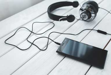 意甲媒体透露：加拉塔萨雷俱乐部与米兰的沟通一直在持续，他们的目标球员是后卫托莫里